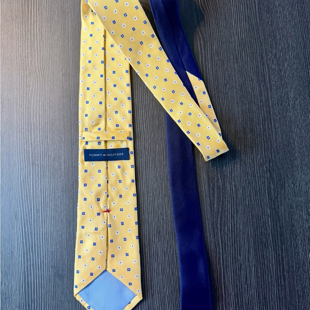 Tommy Hilfiger Yellow Silk Tie with Blue Micro-Flowers